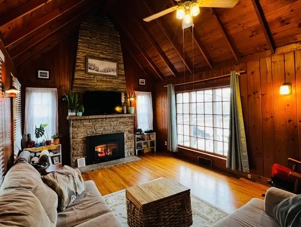 $309,900 | 489 North Grove Street, Richland Center, WI 53581