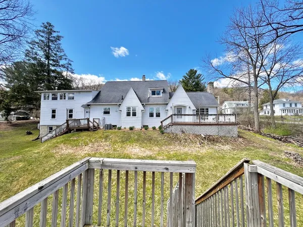 $309,900 | 489 North Grove Street, Richland Center, WI 53581