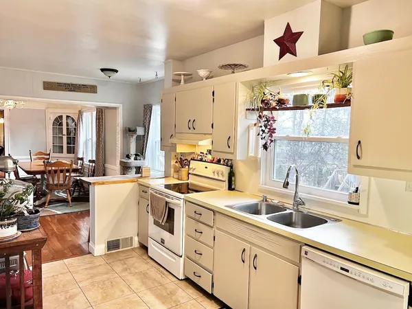 $309,900 | 489 North Grove Street, Richland Center, WI 53581