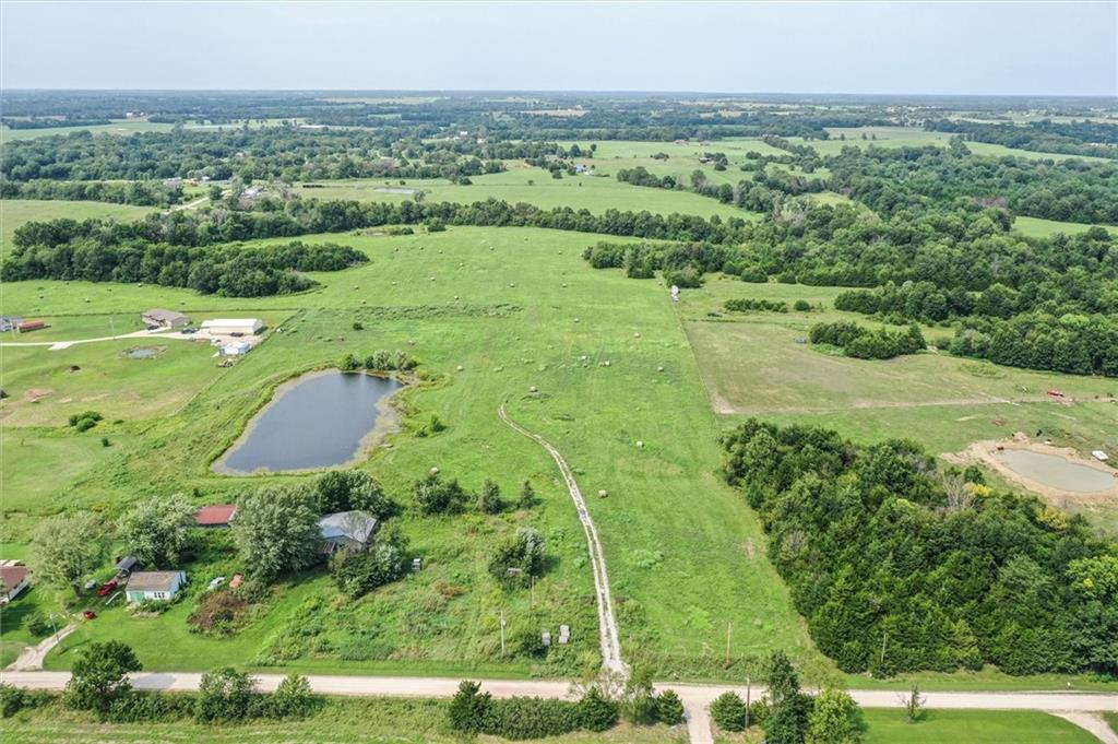 1679 Southwest 700th Road Holden, MO 64040 - Photo 4 of 9 Gallery Image 4
