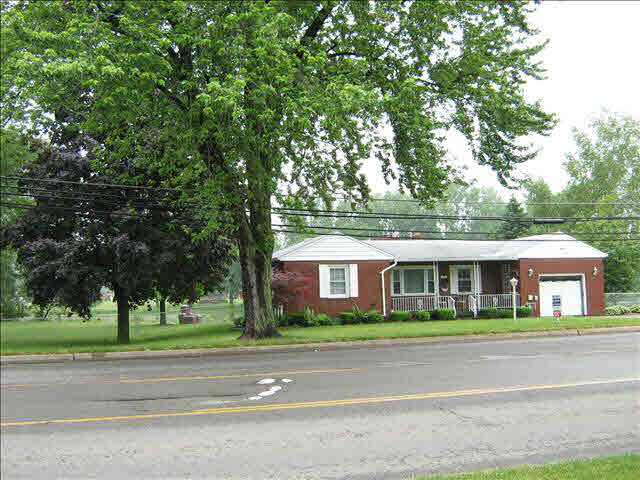 1881 North Custer Road Monroe, MI 48162 - Photo 3 of 10 20026927-2.JPG