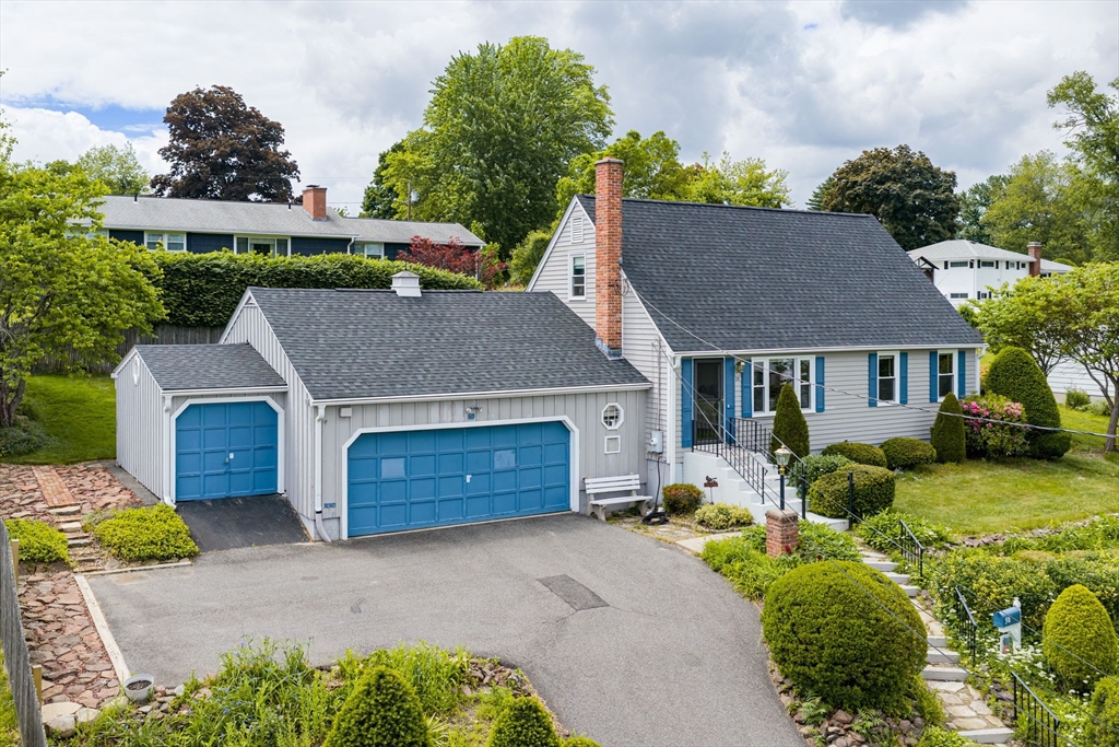 50 Emerson Street Springfield, MA 01118 - Photo 1 of 42