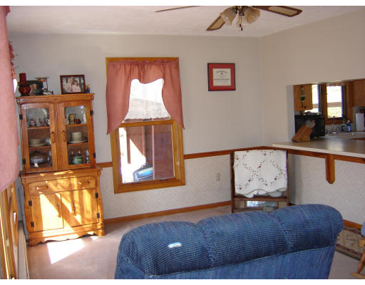76 Union Road Holland, MA 01521 - Photo 4 of 11