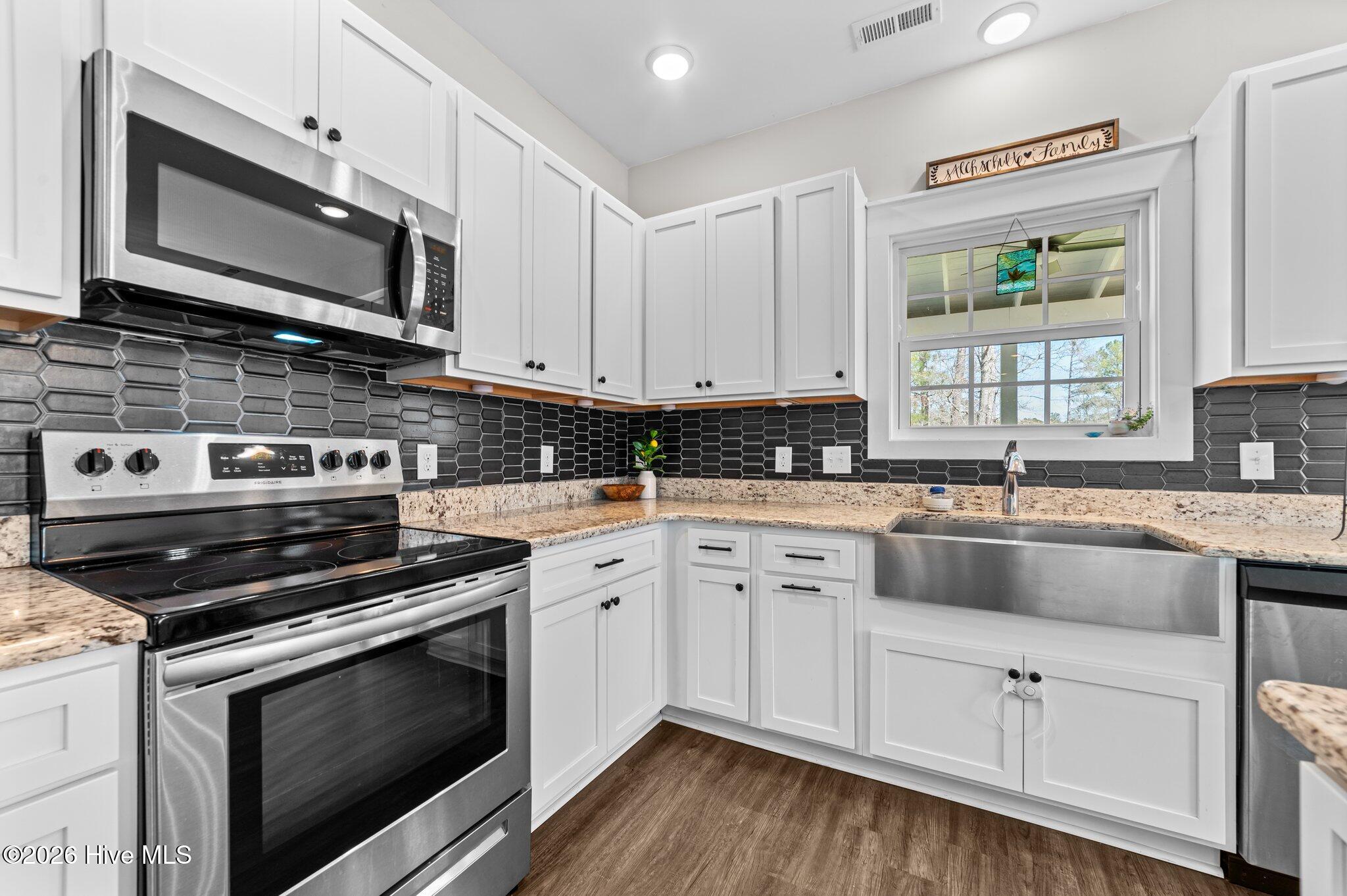 199 Yeats Creek Road Chocowinity, NC 27817 - Photo 29 of 46 Kitchen