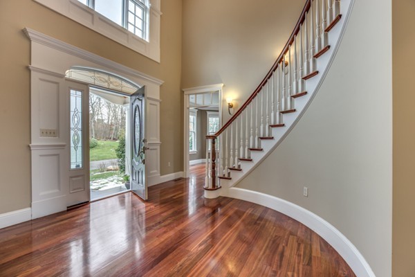 19 Douglas Road Lexington, MA 02420 - Photo 5 of 24