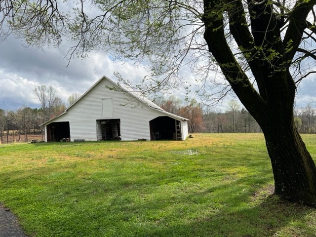 110 Meadow Ridge Drive Salem, SC 29676 - Photo 25 of 29 Barn