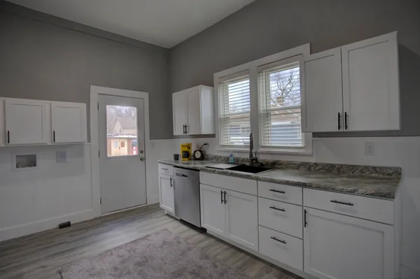 $124,000 | 357 Cooper Street, Jackson, MI 49201