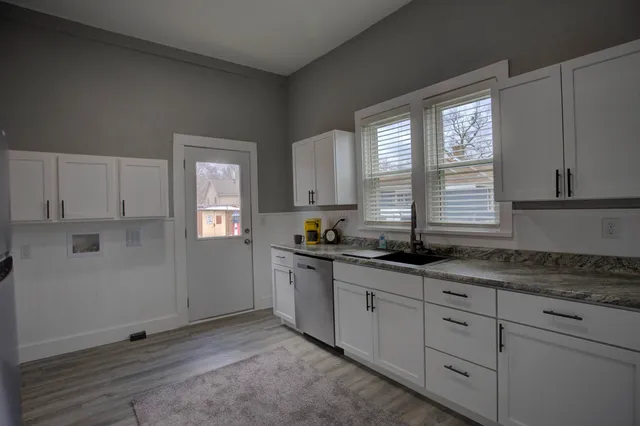 $137,000 | 357 Cooper Street, Jackson, MI 49201