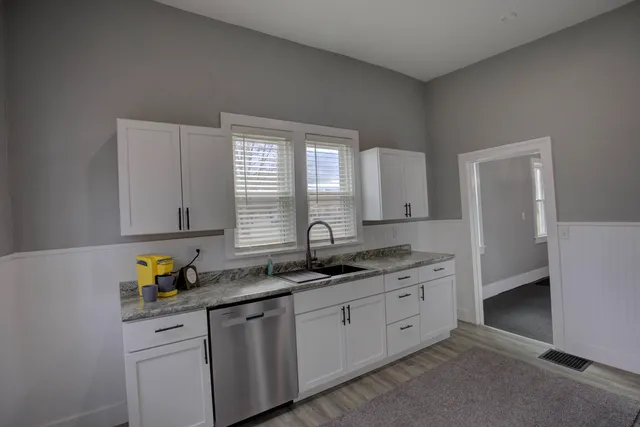 $137,000 | 357 Cooper Street, Jackson, MI 49201