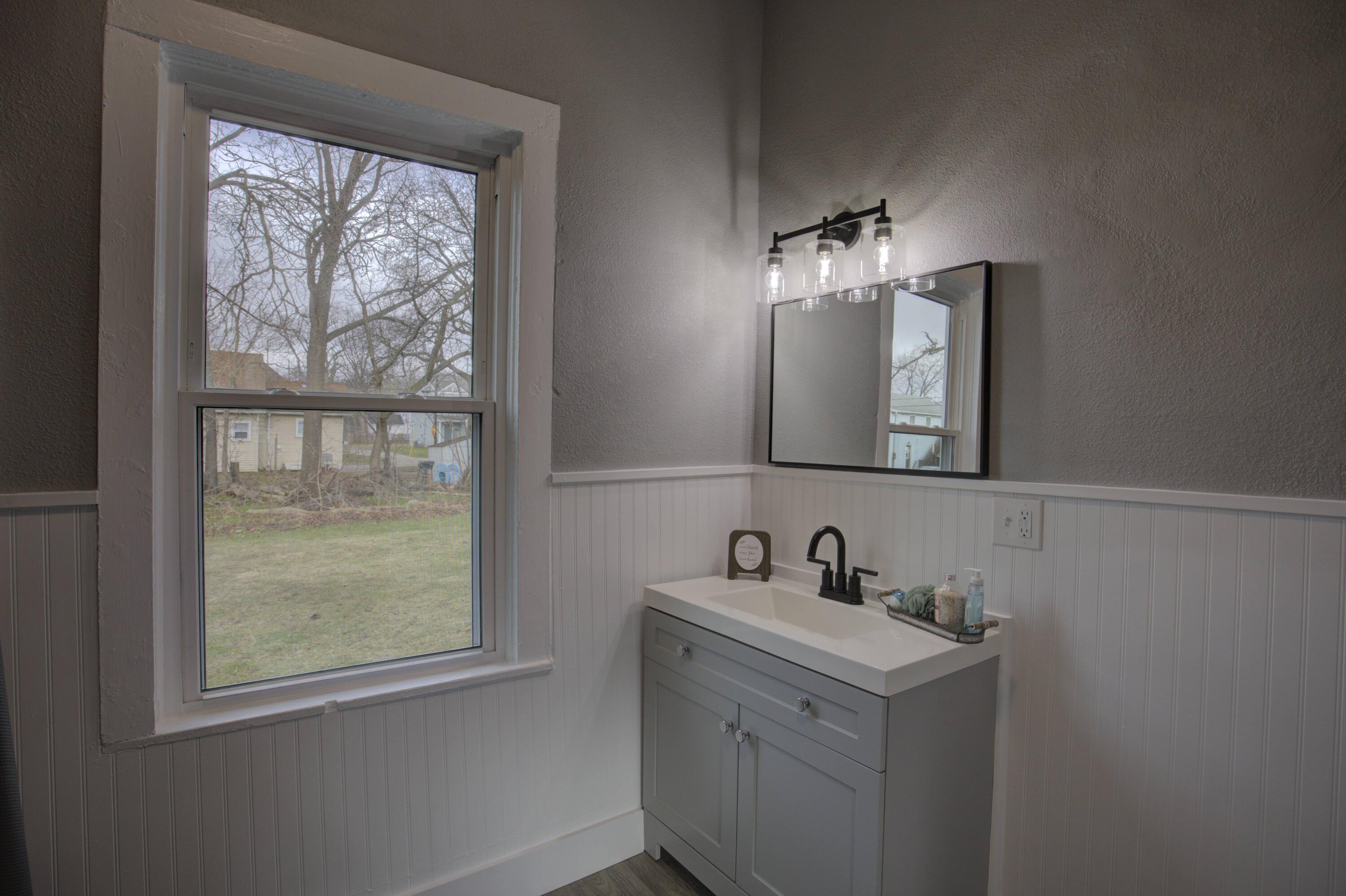 357 Cooper Street Jackson, MI 49201 - Photo 20 of 56 AQ1A3931_2_3