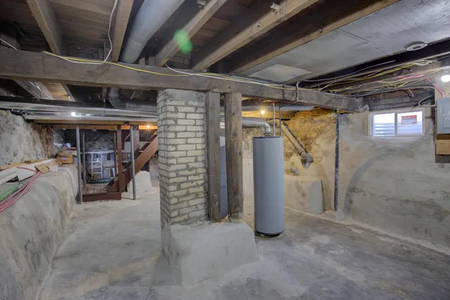 $137,000 | 357 Cooper Street, Jackson, MI 49201