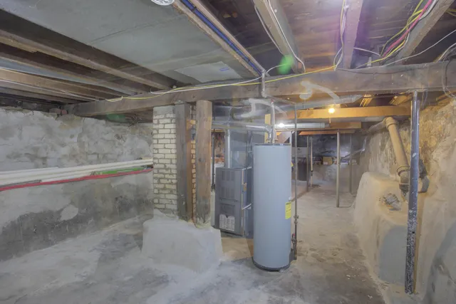 $137,000 | 357 Cooper Street, Jackson, MI 49201