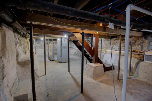 $137,000 | 357 Cooper Street, Jackson, MI 49201