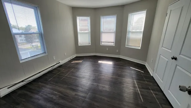 $1,800 | 145 4th Street, Unit 3, Leominster, MA 01453