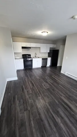 $1,800 | 145 4th Street, Unit 3, Leominster, MA 01453