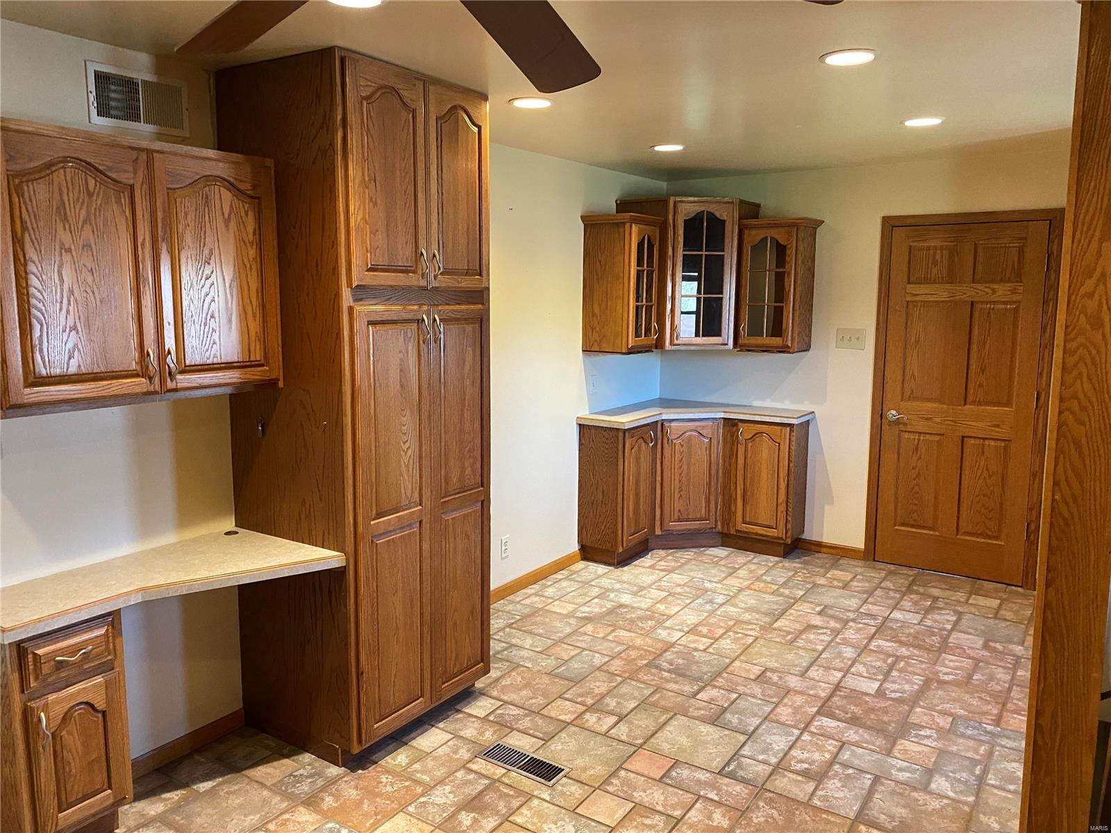 4111 Ripa Avenue St. Louis, MO 63125 - Photo 3 of 25 Gallery Image 3