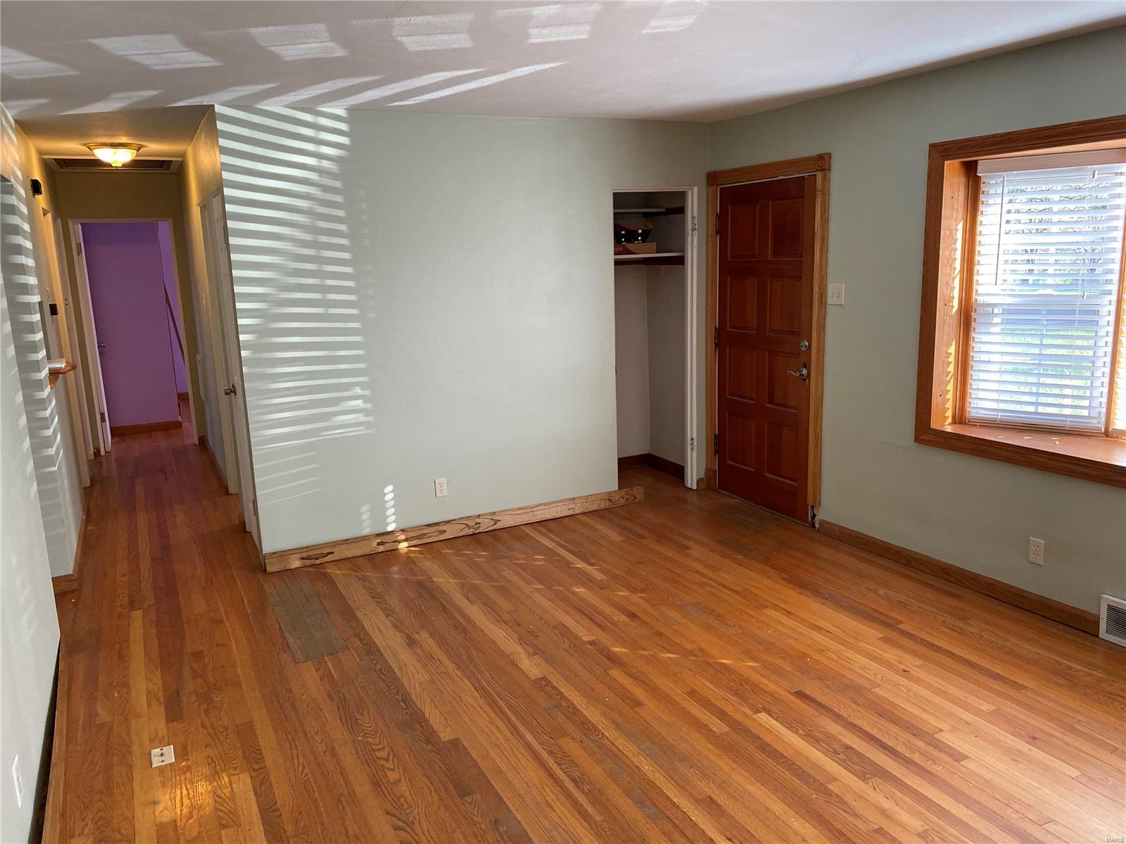 4111 Ripa Avenue St. Louis, MO 63125 - Photo 4 of 25 Gallery Image 4