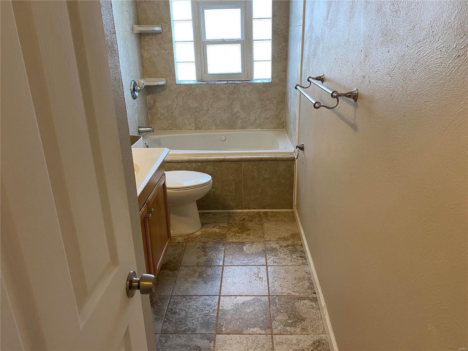 4111 Ripa Avenue St. Louis, MO 63125 - Photo 5 of 25 Gallery Image 5