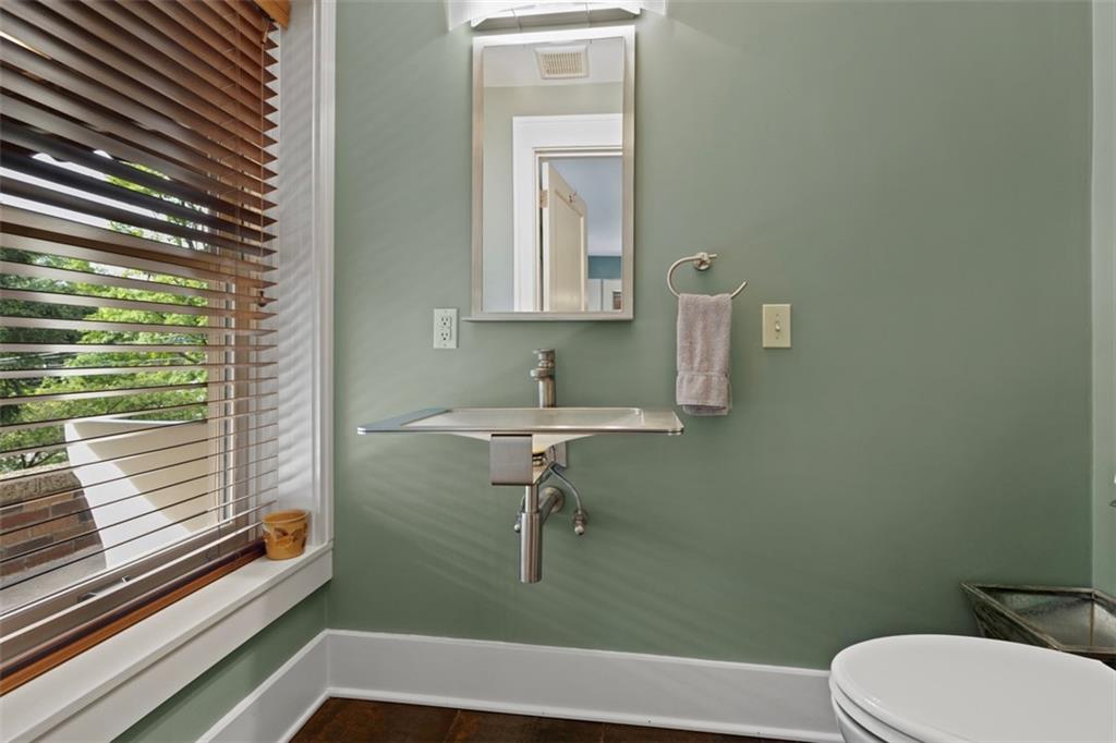 104 Rutledge Drive Pittsburgh, PA 15215 - Photo 18 of 49 Gallery Image 18