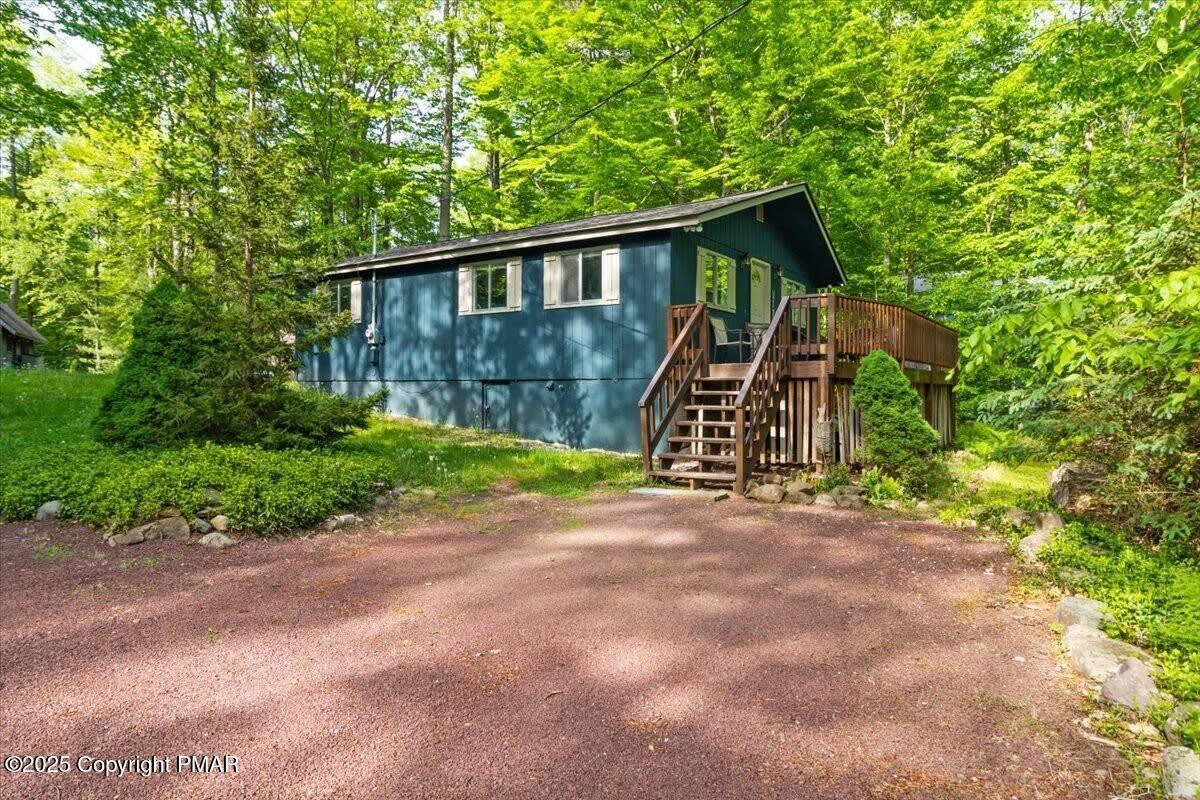 102 Sweet Briar Road Pocono Pines, PA 18350 - Photo 19 of 21