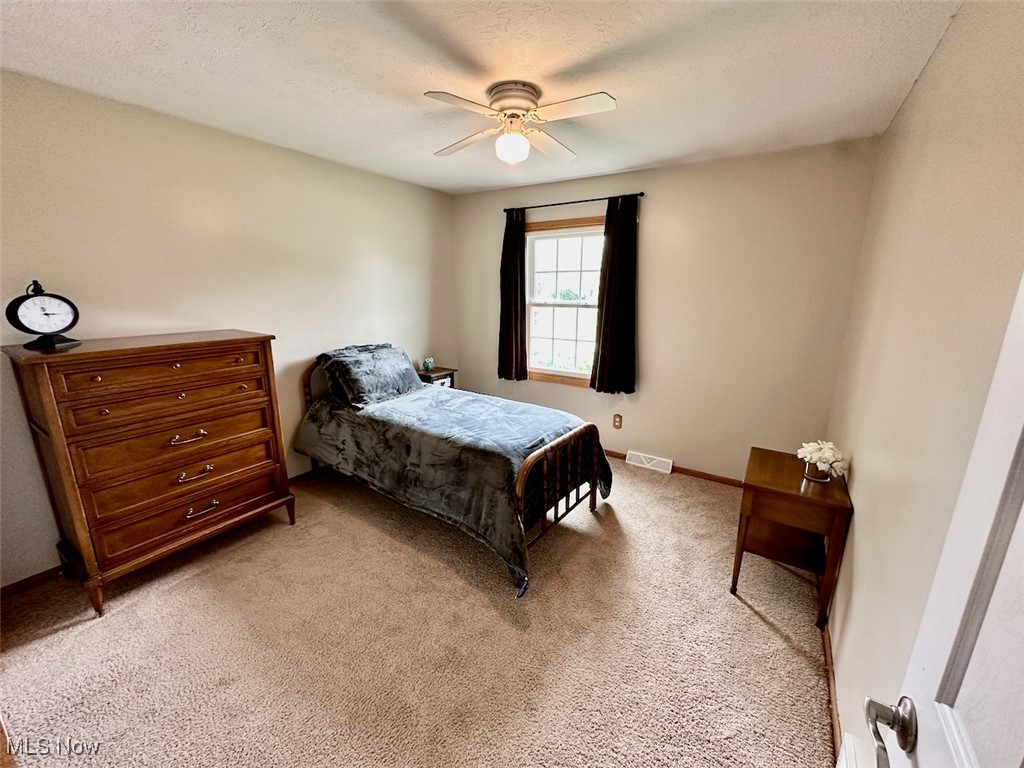 5571 Reef Road Mentor, OH 44060 - Photo 16 of 37 Gallery Image 16