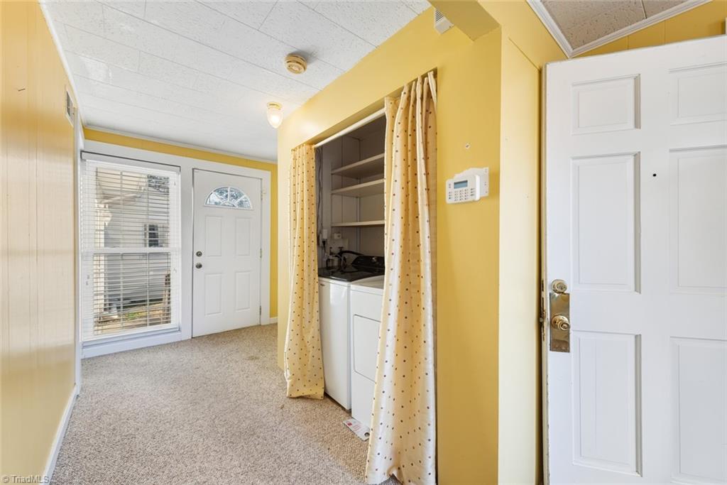 1146 Rogers Road Graham, NC 27253 - Photo 11 of 46 Foyer/Laundry