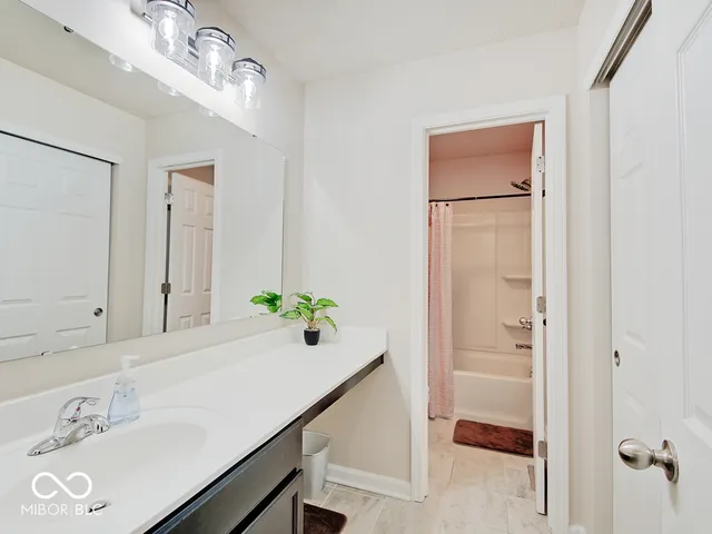 $415,000 | 6911 West Rosewood Drive, McCordsville, IN 46055