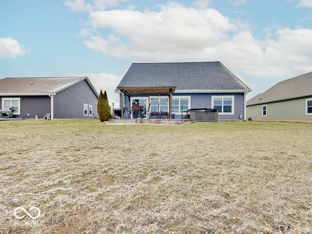 $415,000 | 6911 West Rosewood Drive, McCordsville, IN 46055