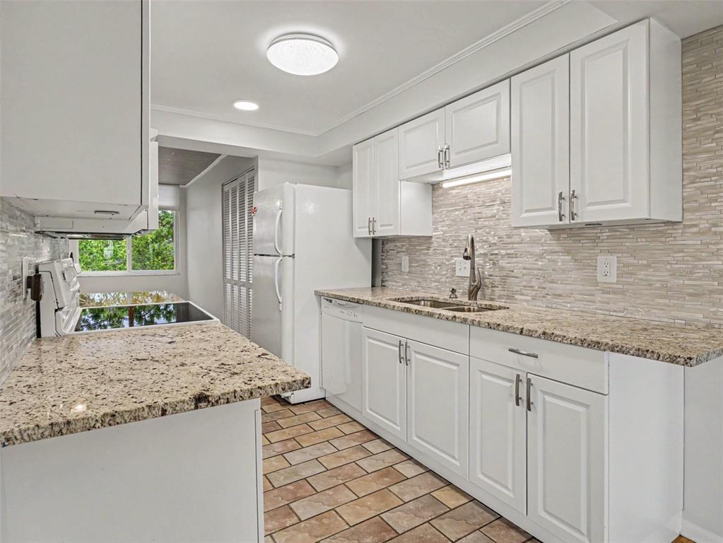 4890 Bay Street Northeast, Unit 324 St. Petersburg, FL 33703 - Photo 8 of 33