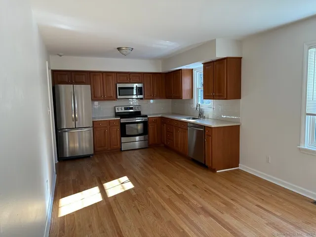 $2,900 | 7 Wilshire Road, Unit 7, Madison, CT 06443