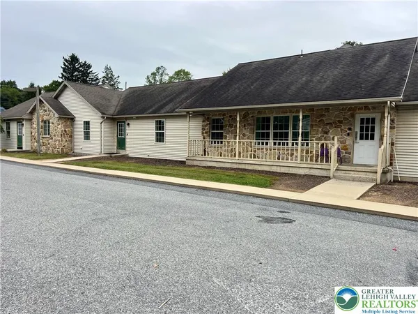 $462,000 | 2881 Tycolia Court, Orefield, PA 18069