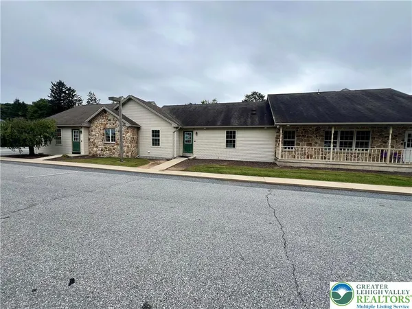 $462,000 | 2881 Tycolia Court, Orefield, PA 18069