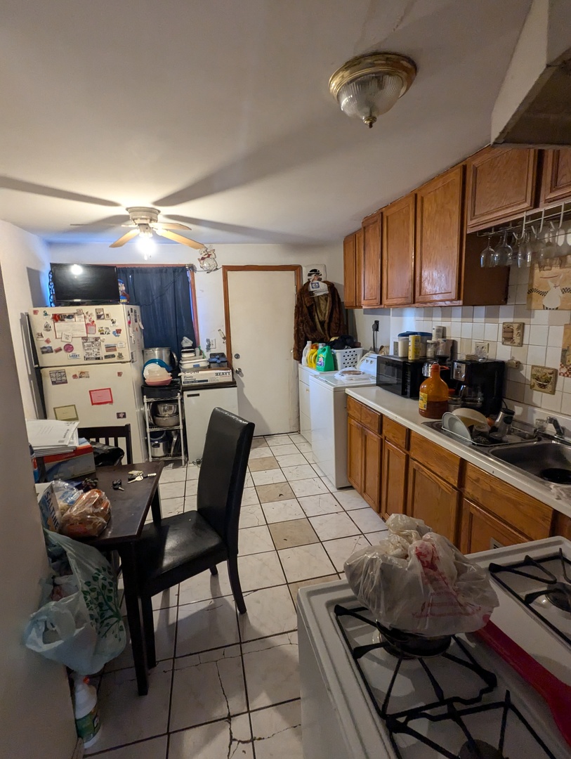 1004 West 57th Street Chicago, IL 60621 - Photo 3 of 11 Gallery Image 3