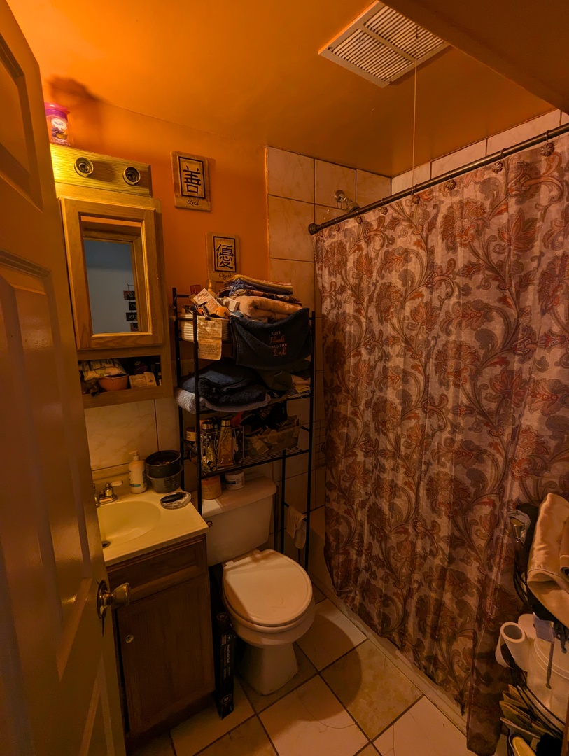 1004 West 57th Street Chicago, IL 60621 - Photo 5 of 11 Gallery Image 5