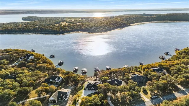 $1,899,000 | 144 Moonlight Bay Drive, Chico, TX 76431