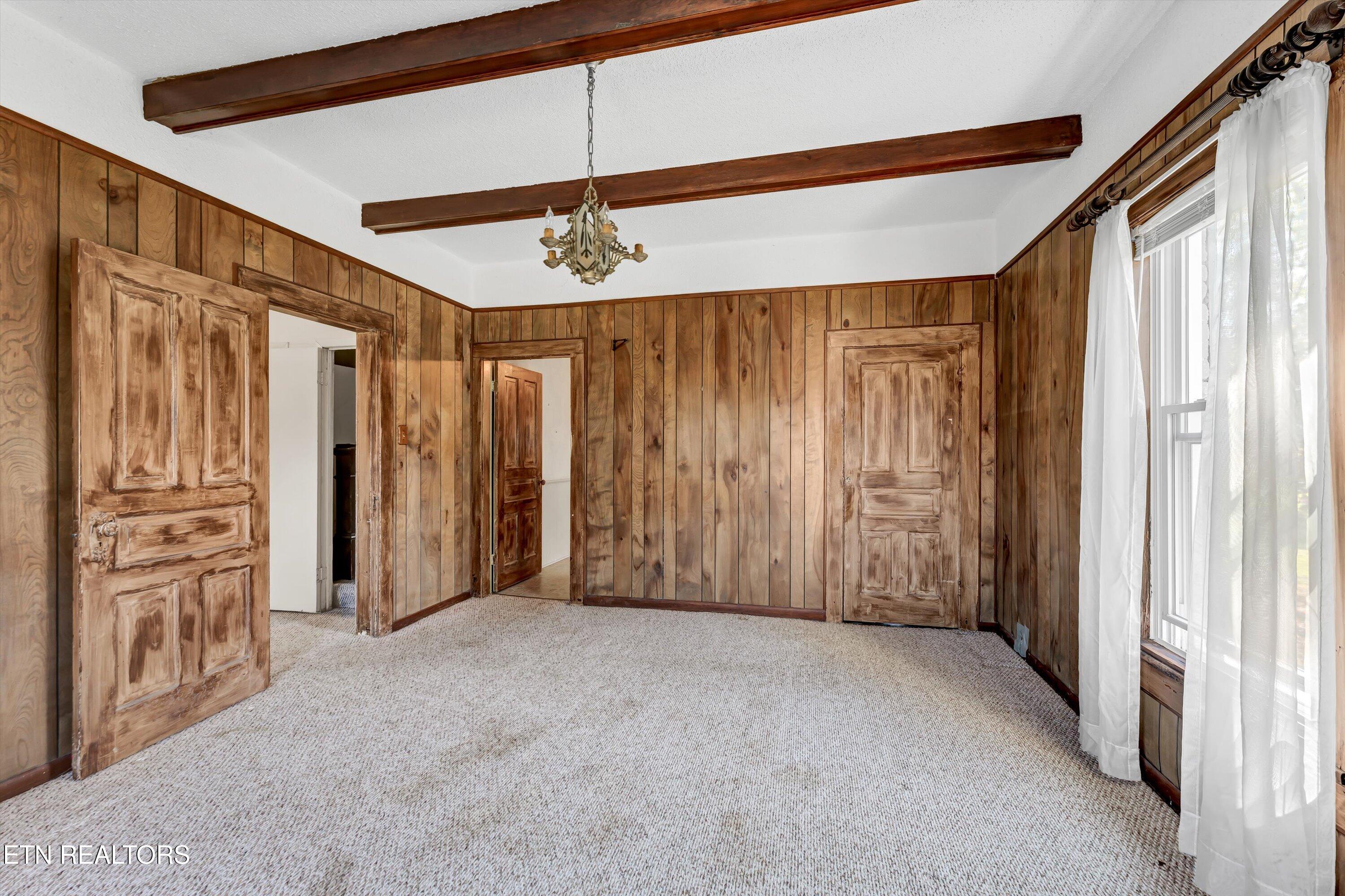 7700 Beaver Ridge Road Knoxville, TN 37931 - Photo 14 of 32 Living Room