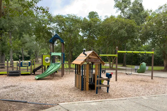 $2,775 | 151 East Greenhill Terrace Place, The Woodlands, TX 77382