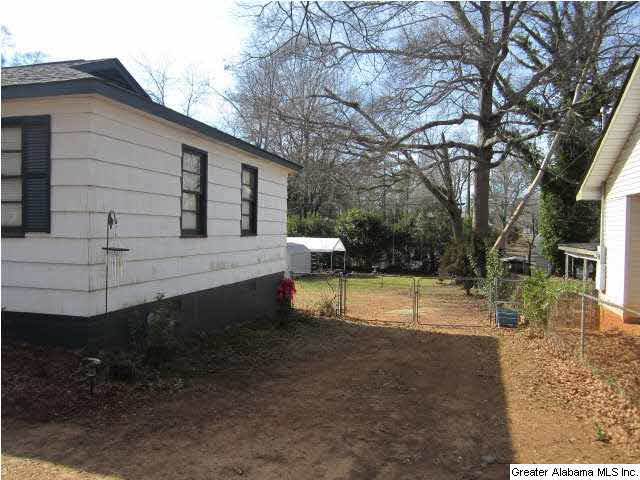 703 South Spring Street Talladega, AL 35160 - Photo 4 of 22