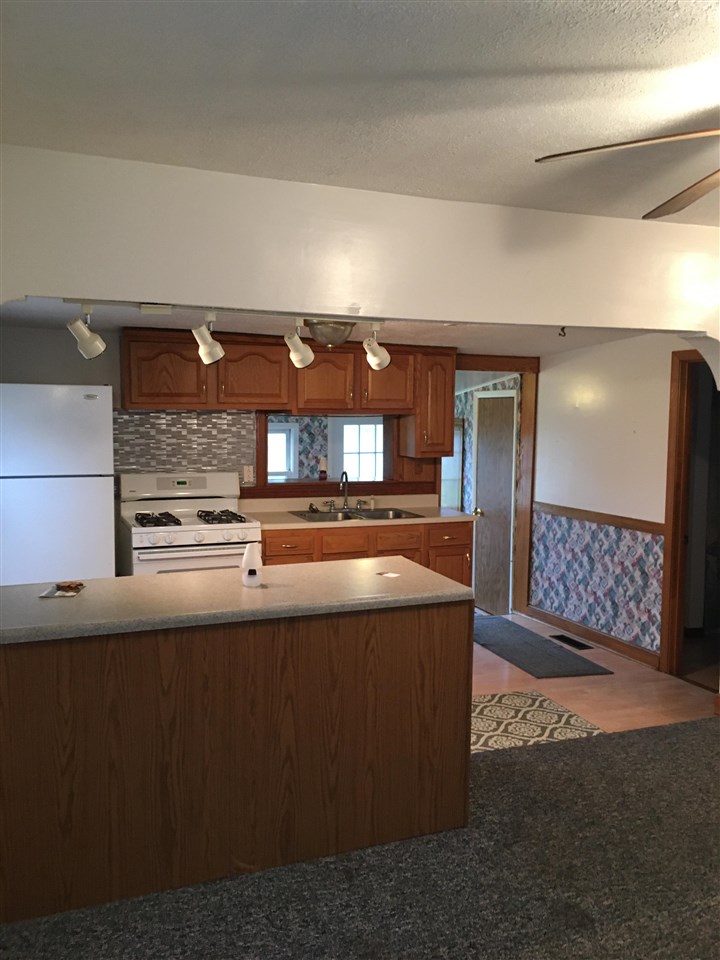 7639 South Crystal Road Carson City, MI 48811 - Photo 6 of 25 1894784-5.JPG