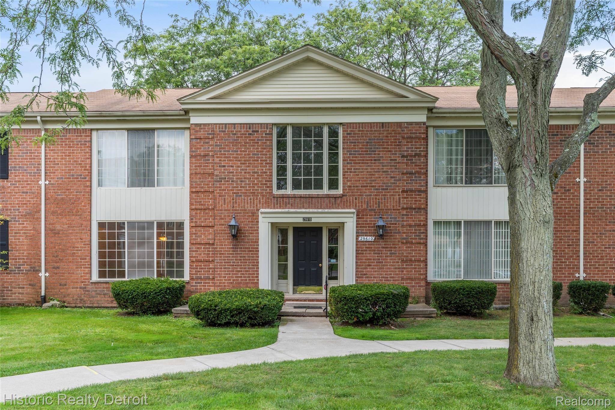 29610 Middlebelt Road, Unit 1301 Farmington, MI 48334 - Photo 1 of 22 001-photo-front-view-7528057.jpg