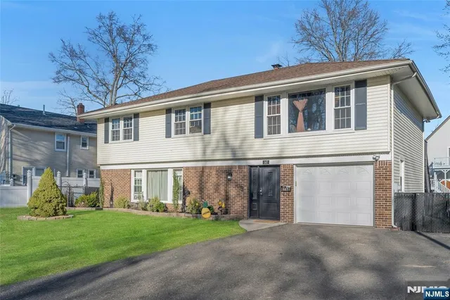 $550,000 | 147 Pine Avenue, New Milford, NJ 07646