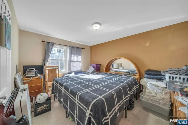 $550,000 | 147 Pine Avenue, New Milford, NJ 07646