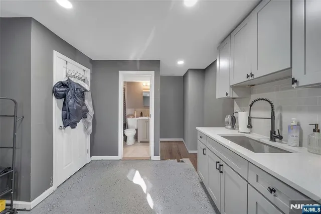 $550,000 | 147 Pine Avenue, New Milford, NJ 07646