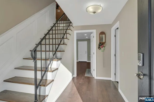 $550,000 | 147 Pine Avenue, New Milford, NJ 07646