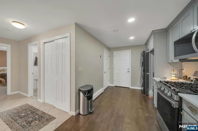 $550,000 | 147 Pine Avenue, New Milford, NJ 07646