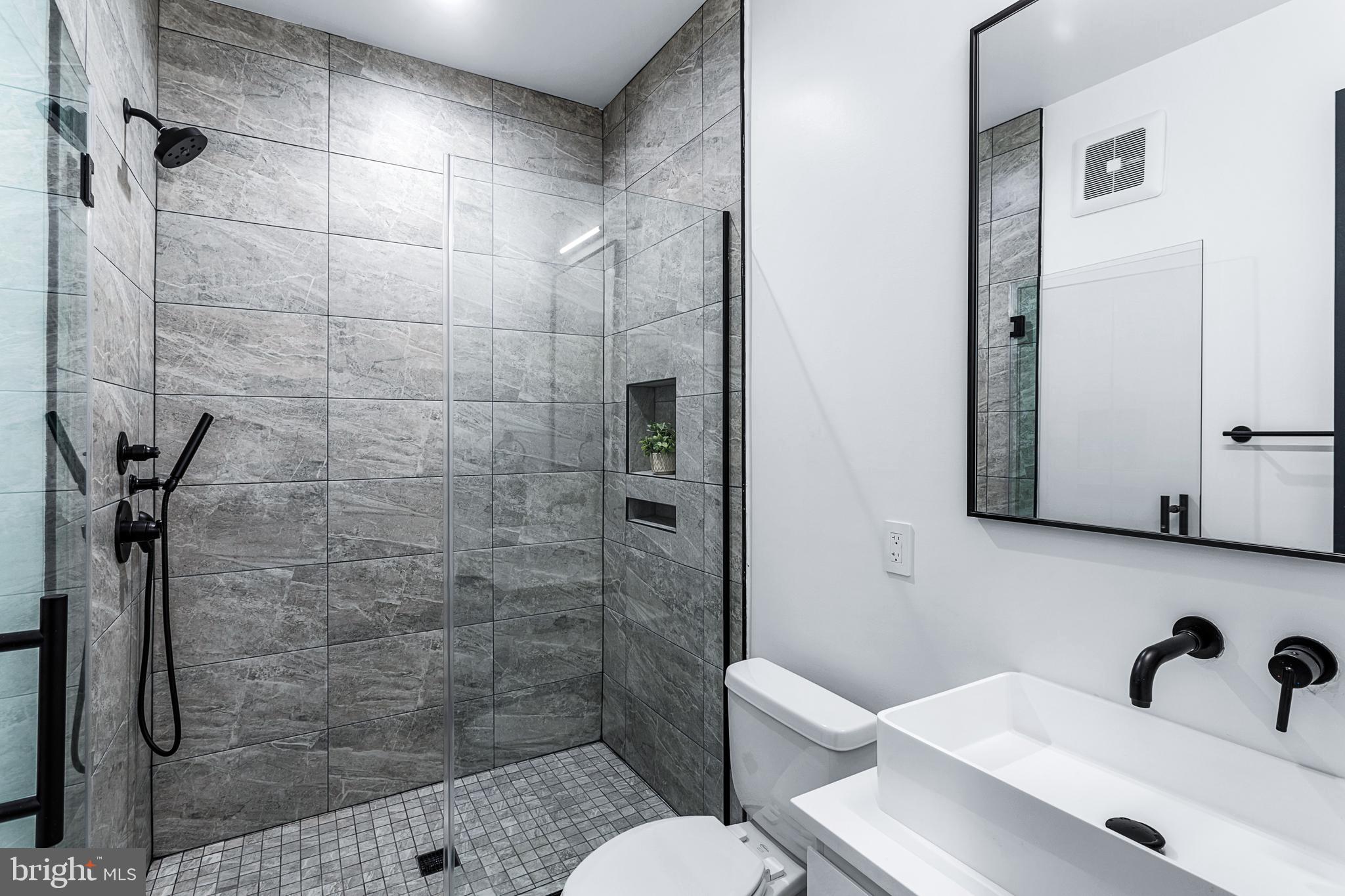1460 Rhode Island Avenue Northwest, Unit FOUR Washington, DC 20005 - Photo 19 of 28