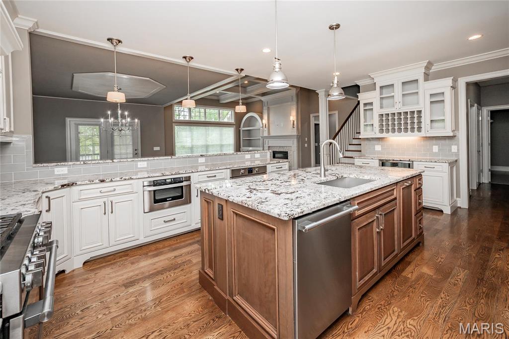 15248 Clayton Road Ballwin, MO 63011 - Photo 11 of 49 Gallery Image 11
