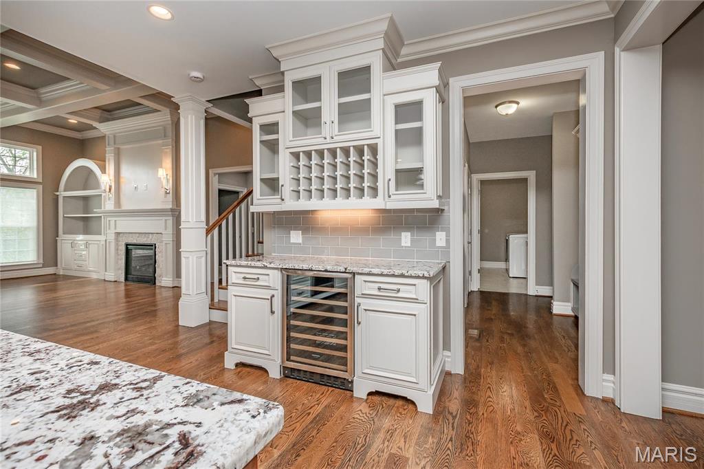 15248 Clayton Road Ballwin, MO 63011 - Photo 12 of 49 Gallery Image 12