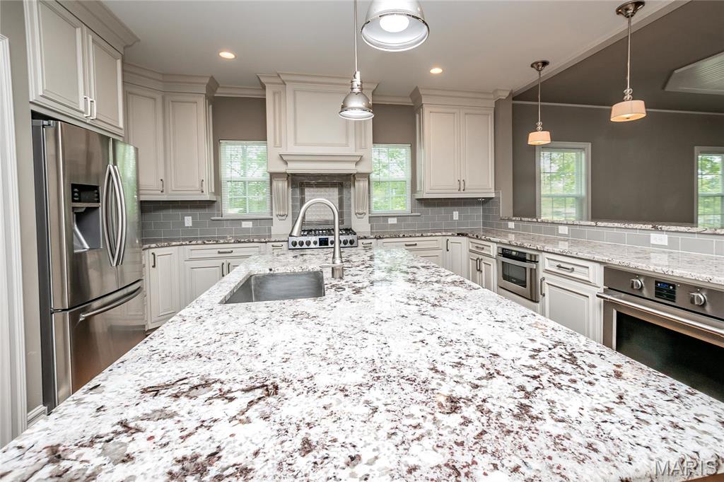 15248 Clayton Road Ballwin, MO 63011 - Photo 14 of 49 Gallery Image 14