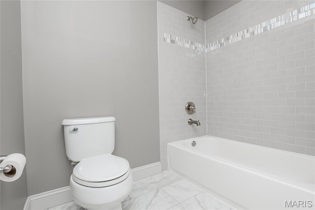 15248 Clayton Road Ballwin, MO 63011 - Photo 32 of 49 Gallery Image 32